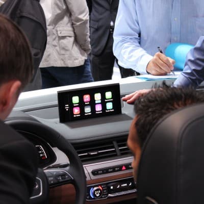 IAA 2015 - Audi e-tron quattro Car Play