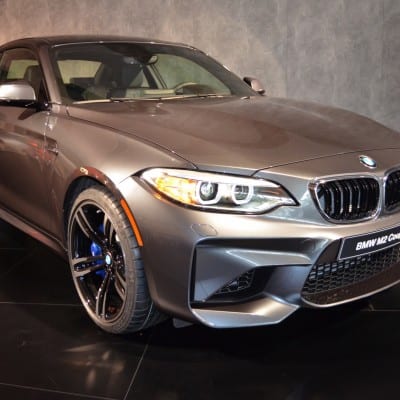BMW M2 in Mineralgrau