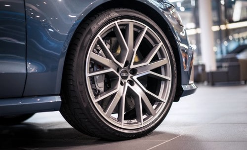 Audi RS6 Exclusive in Polar Blau Metallic