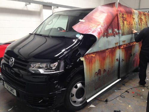 VW Transporter im Rost Look