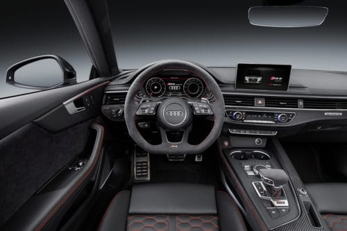 Audi RS5 F5 Misano Red -Cockpit